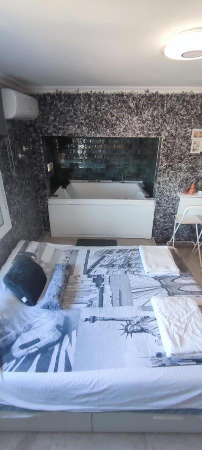 Latorre Jacuzzi Jerez Apartment Jerez de la Frontera Exterior foto